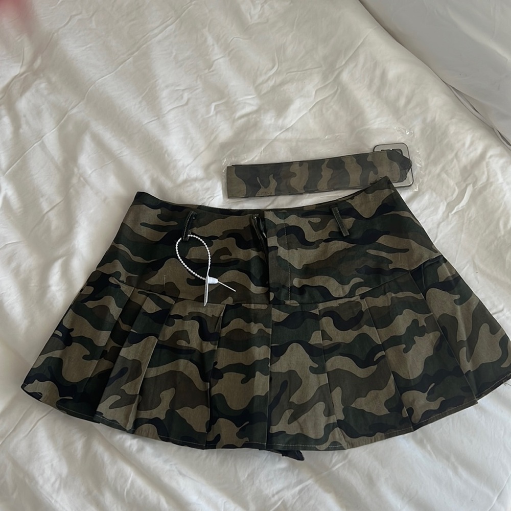 MILITARY LOW RISE SKORT